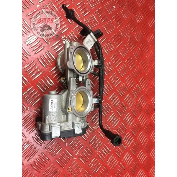 Rampe d'injection Front Aprilia RSV4 RF 2015 à 2018